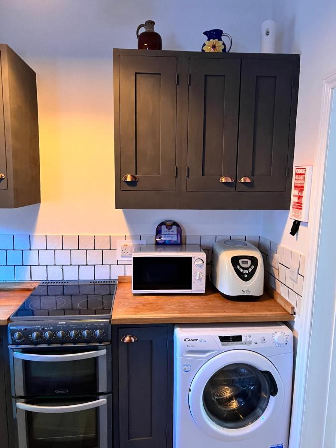 The Badger Set Apartment Hinderwell Exterior foto